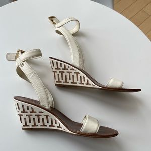 Tory Burch ivory wedges Size 6.5 - $50